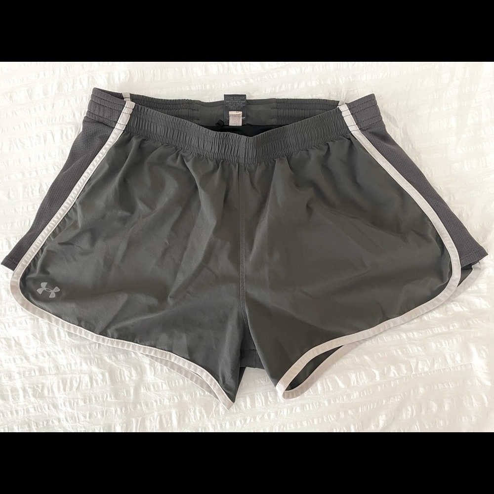 Under Armour - Women’s Medium Athletic Shorts